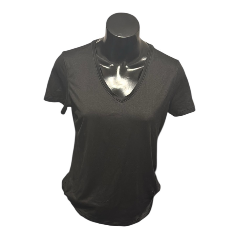 V•Neck Short Sleeve Studio Tee | Yogalicious | Black | Woman’s Small
